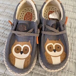 Hey Dude Kids Owl Slip Ons - Gray and Tan-  EUC